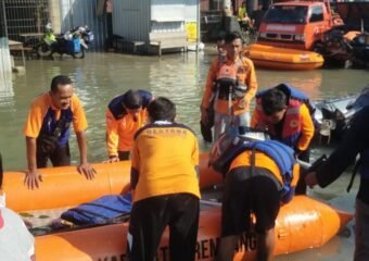 Banjir Kudus - Demak, Pemkab Rembang Kirim Personil dan Kapal Karet