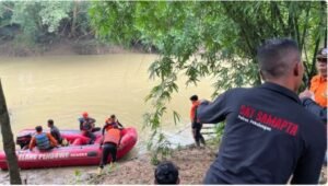 Tim SAR Gabungan Masih Lakukan Pencarian Dan Penyisiran Korban Tenggelam Disungai Sragi