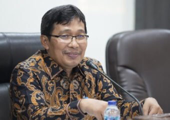 Plt Direktur PD Pontren Waryono Abdul Ghafur