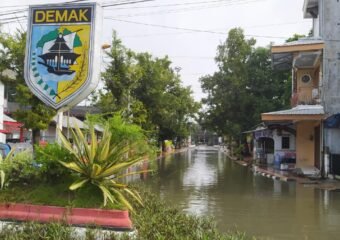 Banjir di Demak Semakin meluas, selain merendam puluhan desa di empat kecamatan akibat tanggul jebol