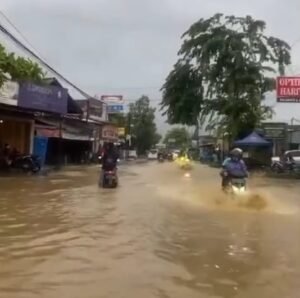 Banjir, Dewan Didin Syafrudin Imbau Saluran Air Dirawat dan Difungsikan