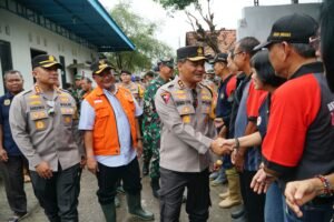 Pj Bupati Pati Dampingi Kapolda dan Pangdam Kunjungi Wilayah Terdampak Banjir