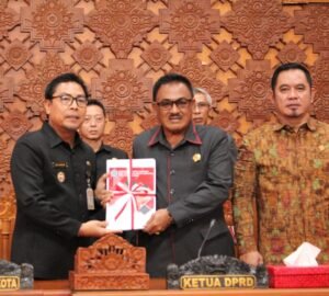 Pembukaan Sidang Paripurna DPRD Kota Denpasar, Wawali Arya Wibawa Sampaikan Usulan 3 Ranperda