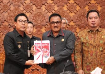 idang Paripurna DPRD Kota Denpasar ke-1 Masa Persidangan I Tahun 2024 dengan agenda penyampaian Pidato Pengantar Walikota Denpasar tentang usulan tiga Ranperda