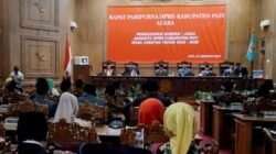 Ali Badrudin saat membuka rapat paripurna pengambilan sumpah jabatan anggota DPRD Pati 2024-2029