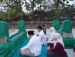 Witiarso Utomo-Ibnu Hajar Ziarah ke Makam Mantingan Usai Daftar ke KPU Jepara