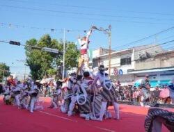 Ribuan Warga Tumpah Ruah Saksikan Kirab Budaya di Sepanjang Jalan Pemuda Klaten