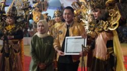 Bupati Tuban saat hadiri Temandang Specta Night Festival. (agus)