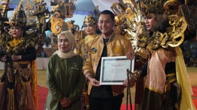 Bupati Tuban saat hadiri Temandang Specta Night Festival. (agus)