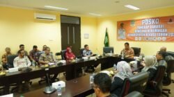 Pj Bupati Bekasi Dedy Supriyadi, memimpin rapat Evaluasi Tanggap Darurat Bencana Kekeringan, di Gedung BPBD Kabupaten Bekasi