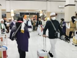 Kloter 39 Jemaah Haji Asal Pati Tiba Selamat di Tanah Air