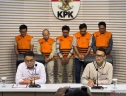Dirut PT BPR Bank Jepara Artha dan 4 Tersangka Tindak Pidana Dugaan Korupsi Pencairan Kredit Usaha Ditahan KPK