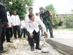 Bupati Pati Tinjau Pembangunan Jalan Srikaton–Kayen
